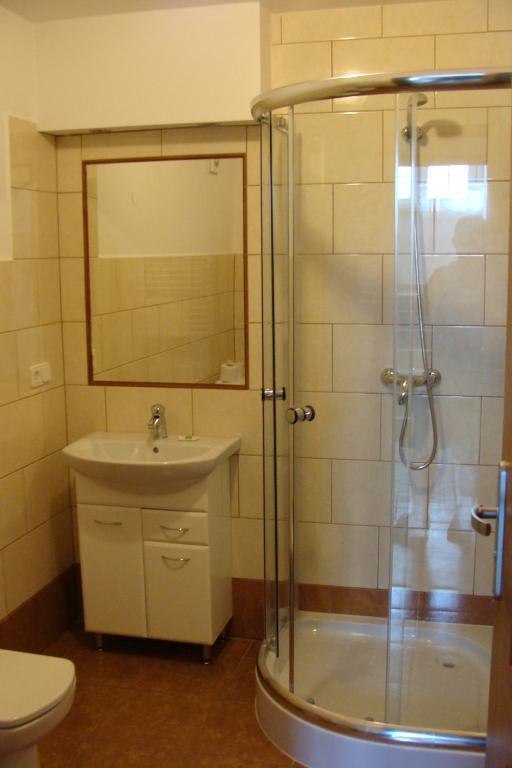 Route 7 Rooms Myslenice Ruang foto