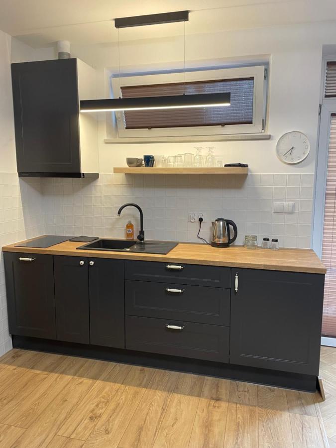 Route 7 Rooms Myslenice Bagian luar foto