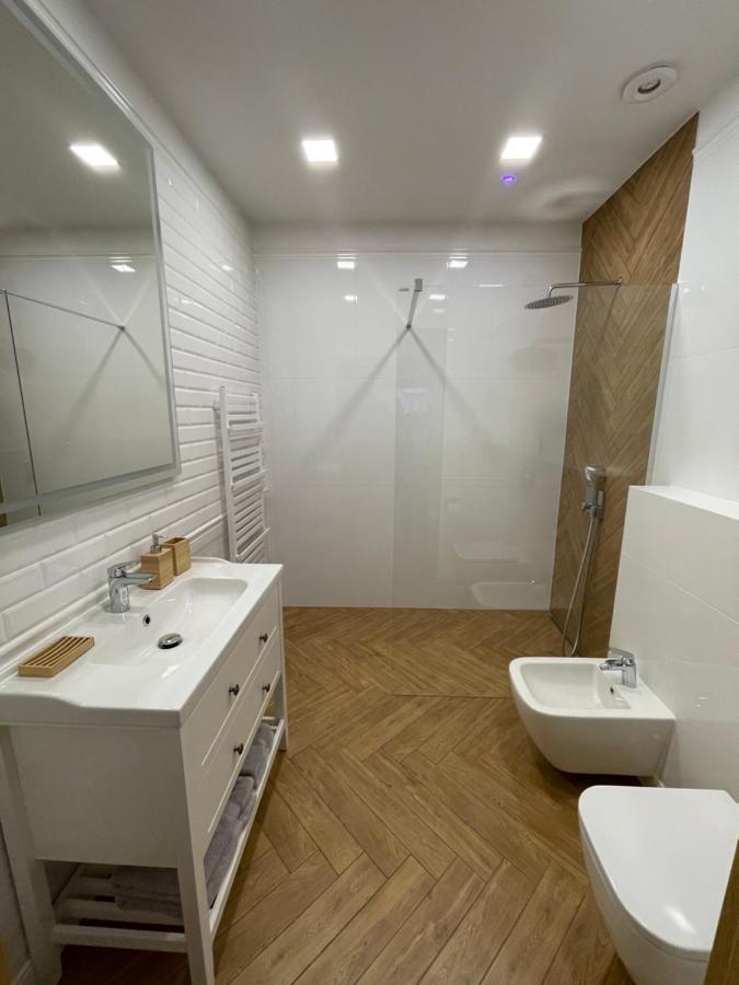 Route 7 Rooms Myslenice Bagian luar foto